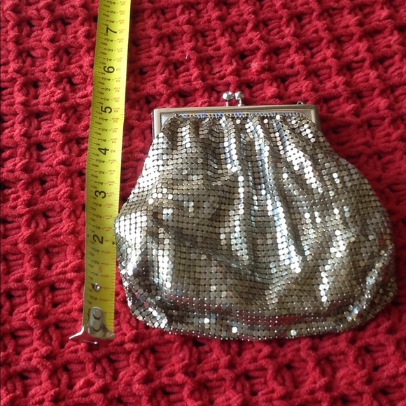 Vintage Gold Metal bag - Picture 6 of 7